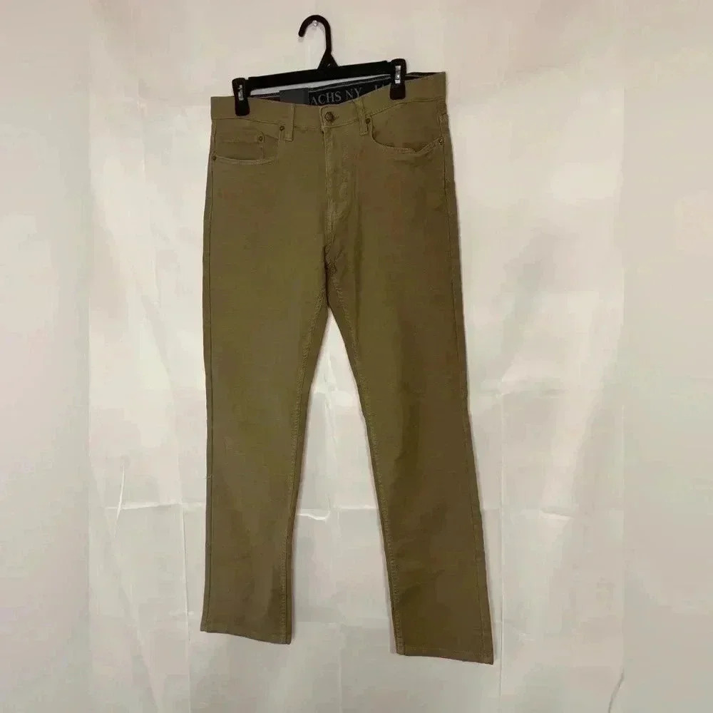 New with tags, men’s size 32x32 Jachs brand pants, #L683